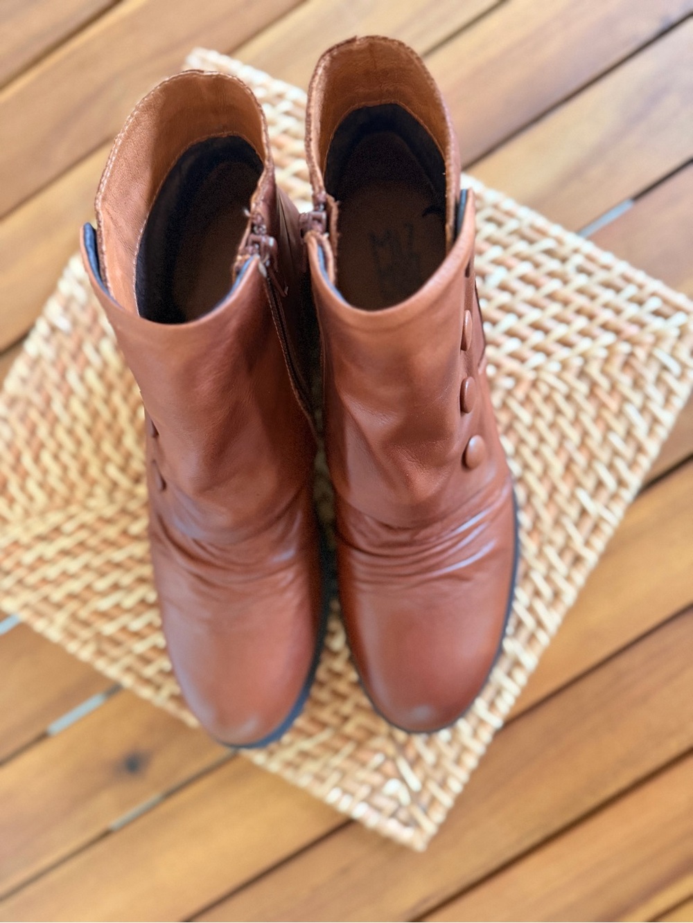 ⭐️ MIZ MOOZ Lowe Button Boot BNWOB size 40 / 9 - Picture 2 of 10